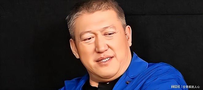 肥胖满脸皱纹不敢认在张译手下打工冰球突破演员赵龙豪现状曝光身材(图7)